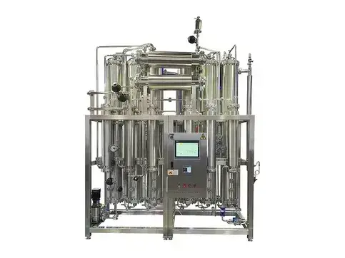 Destilador de agua multiefecto