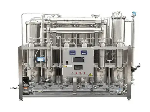 Destilador de agua multiefecto